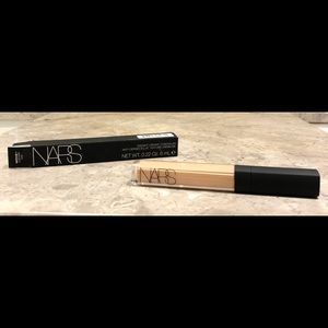NARS Radiant Creamy Concealer in “CUSTARD”
